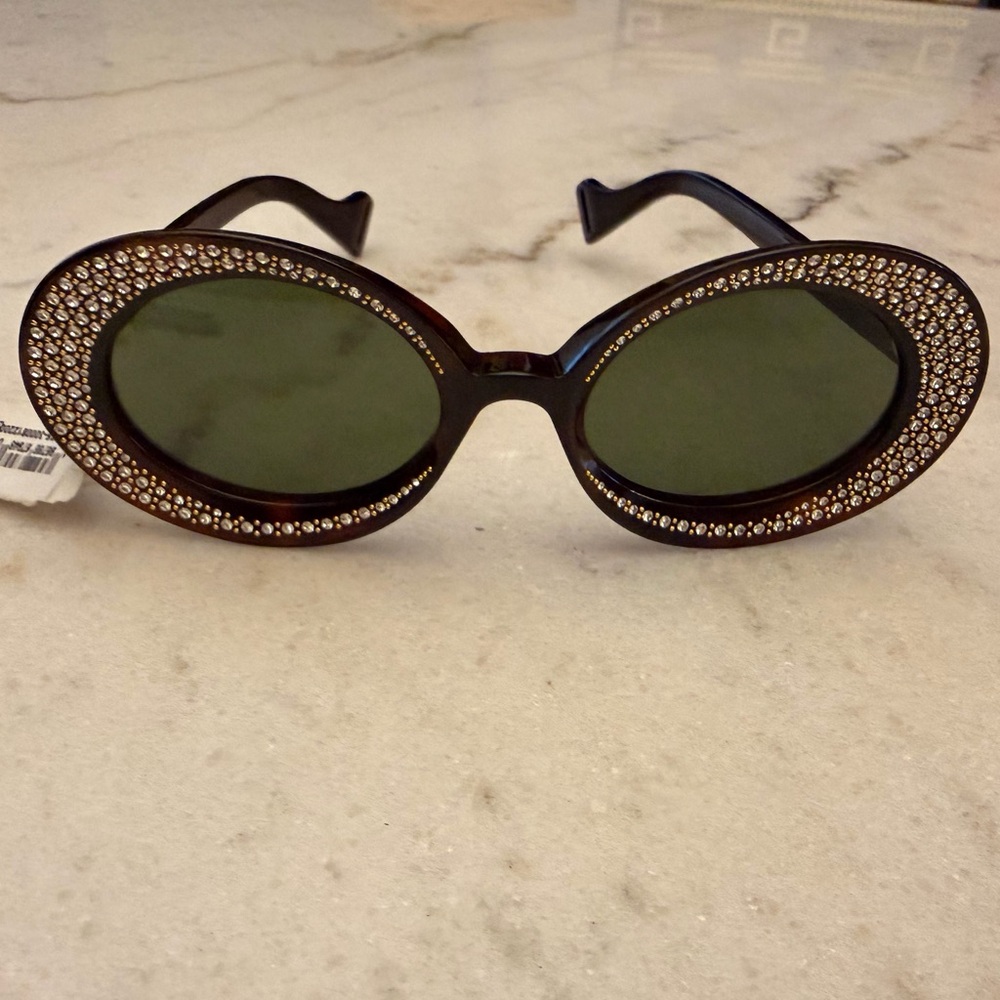 Gucci Women's Sunglasses - Picture 11 of 11